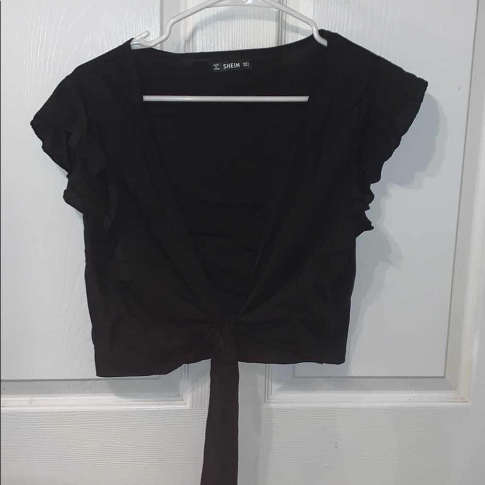 Black tie in front crop top